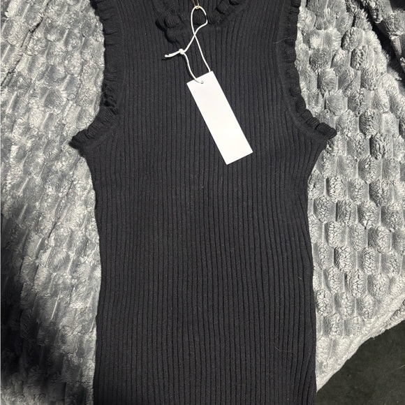 Gilli Black Ribbed Tank Top - Picture 2 of 6